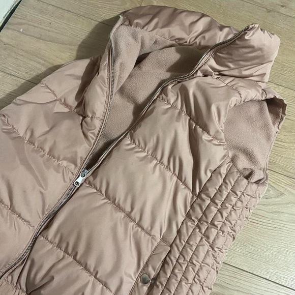 BABY PINK PUFFER VEST - Picture 3 of 3